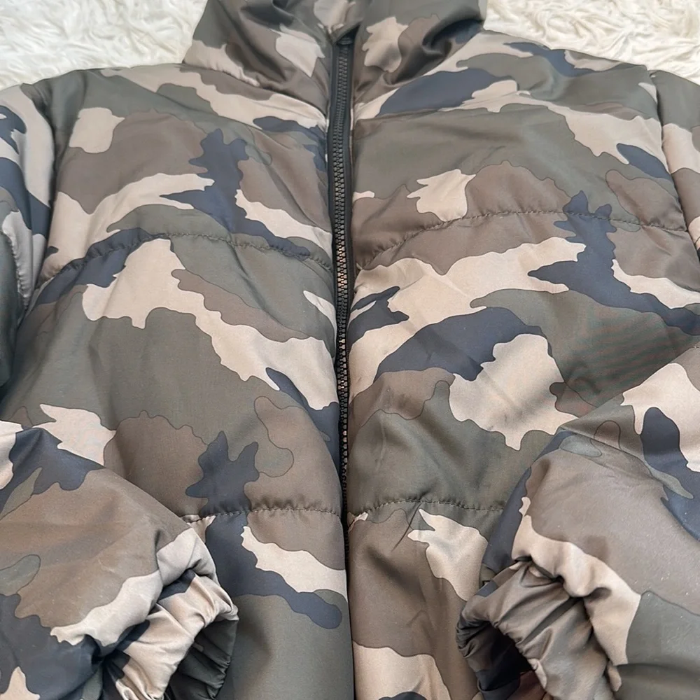 Camouflage Puffer Jacket - Picture 2 of 3